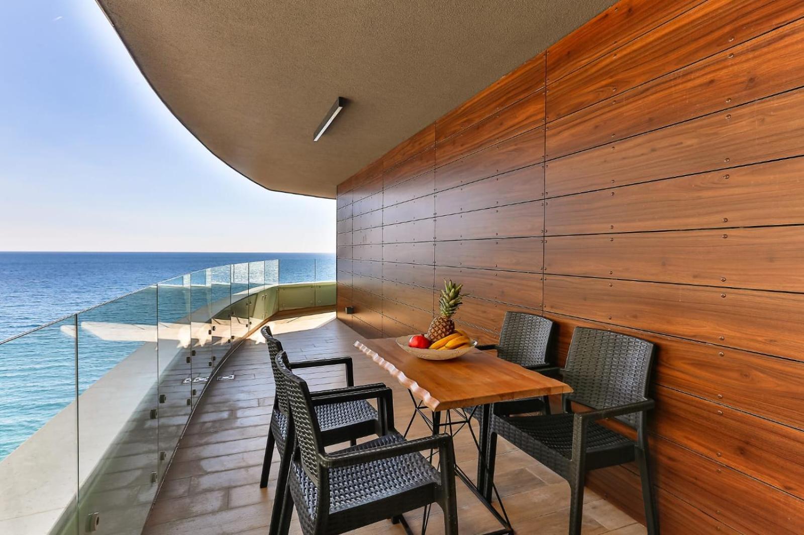 Maresia Boutique Suites Budva Buitenkant foto