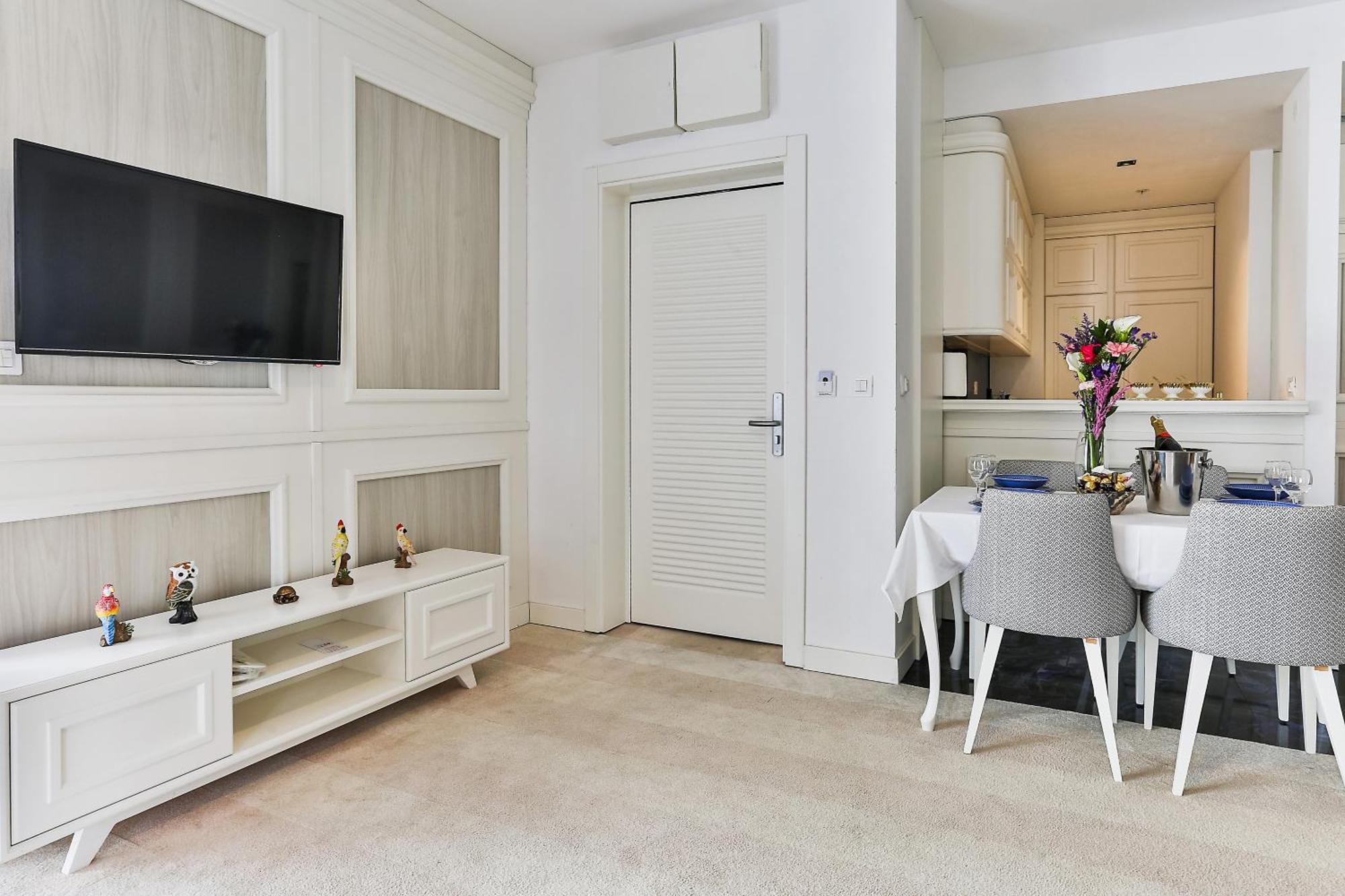 Maresia Boutique Suites Budva Buitenkant foto