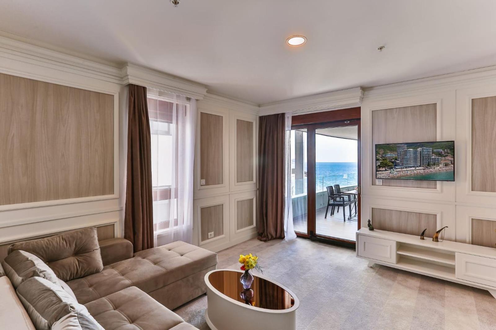 Maresia Boutique Suites Budva Buitenkant foto