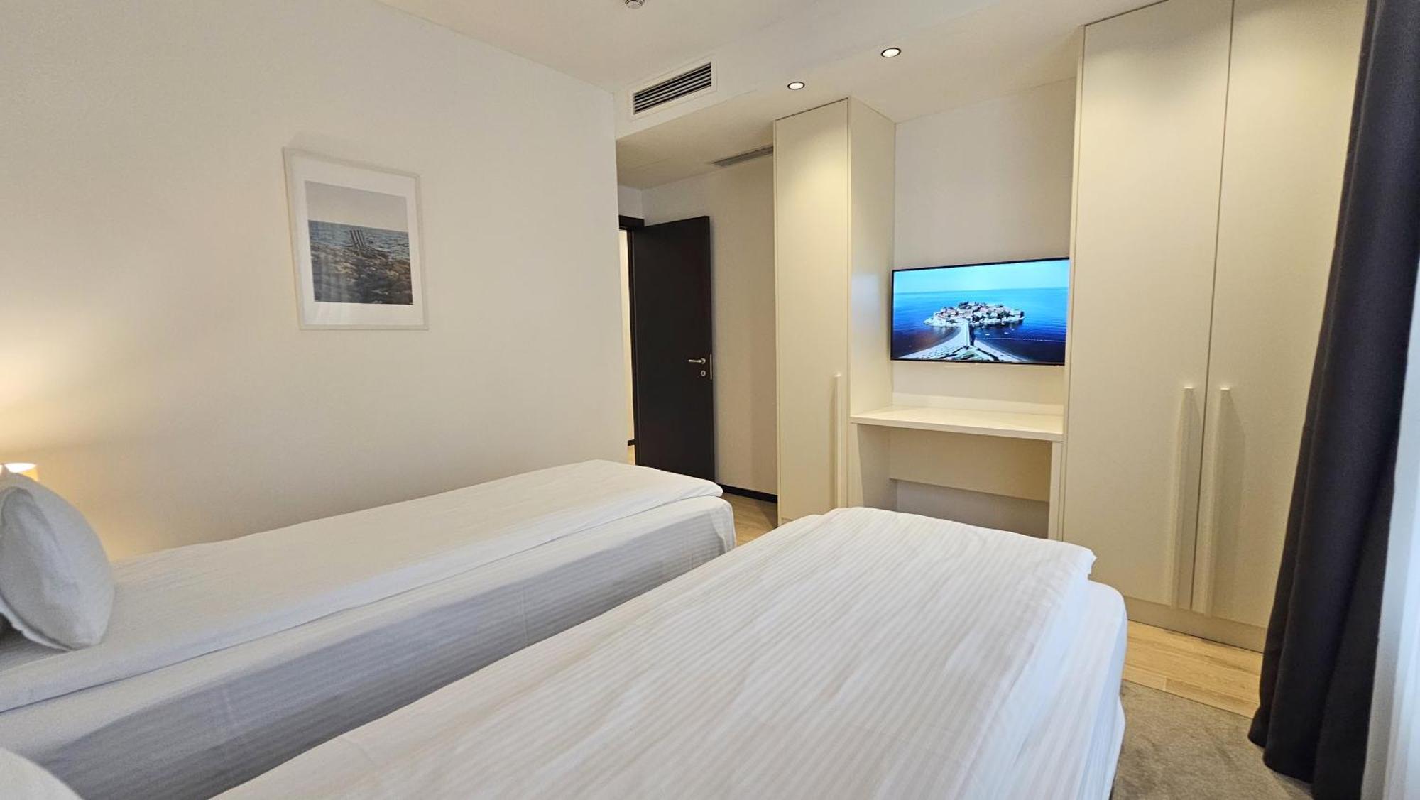 Maresia Boutique Suites Budva Buitenkant foto