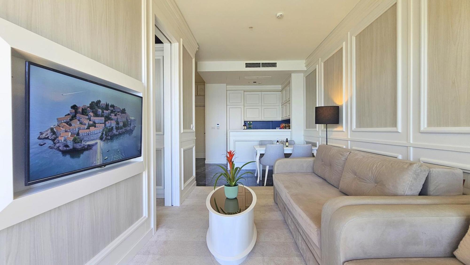 Maresia Boutique Suites Budva Buitenkant foto