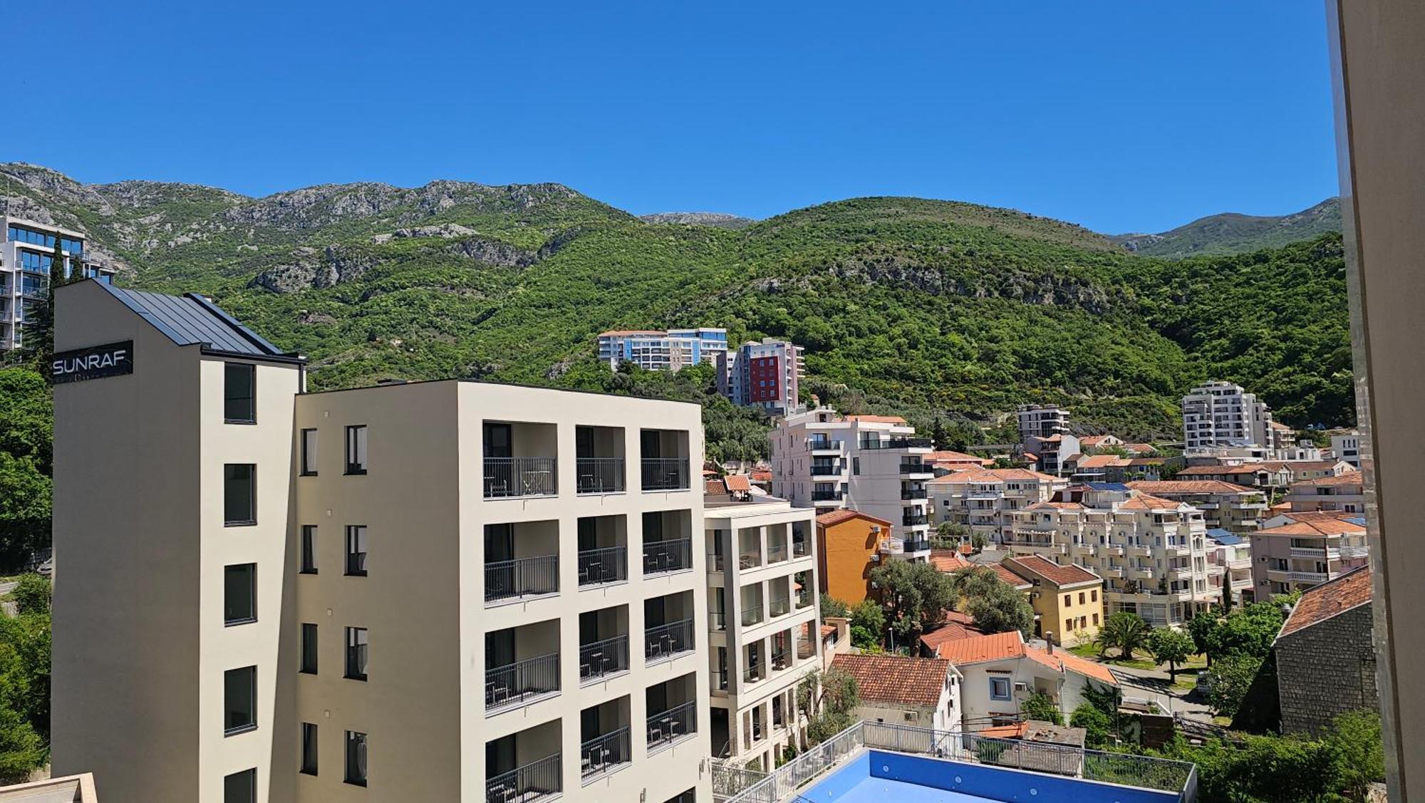 Maresia Boutique Suites Budva Buitenkant foto