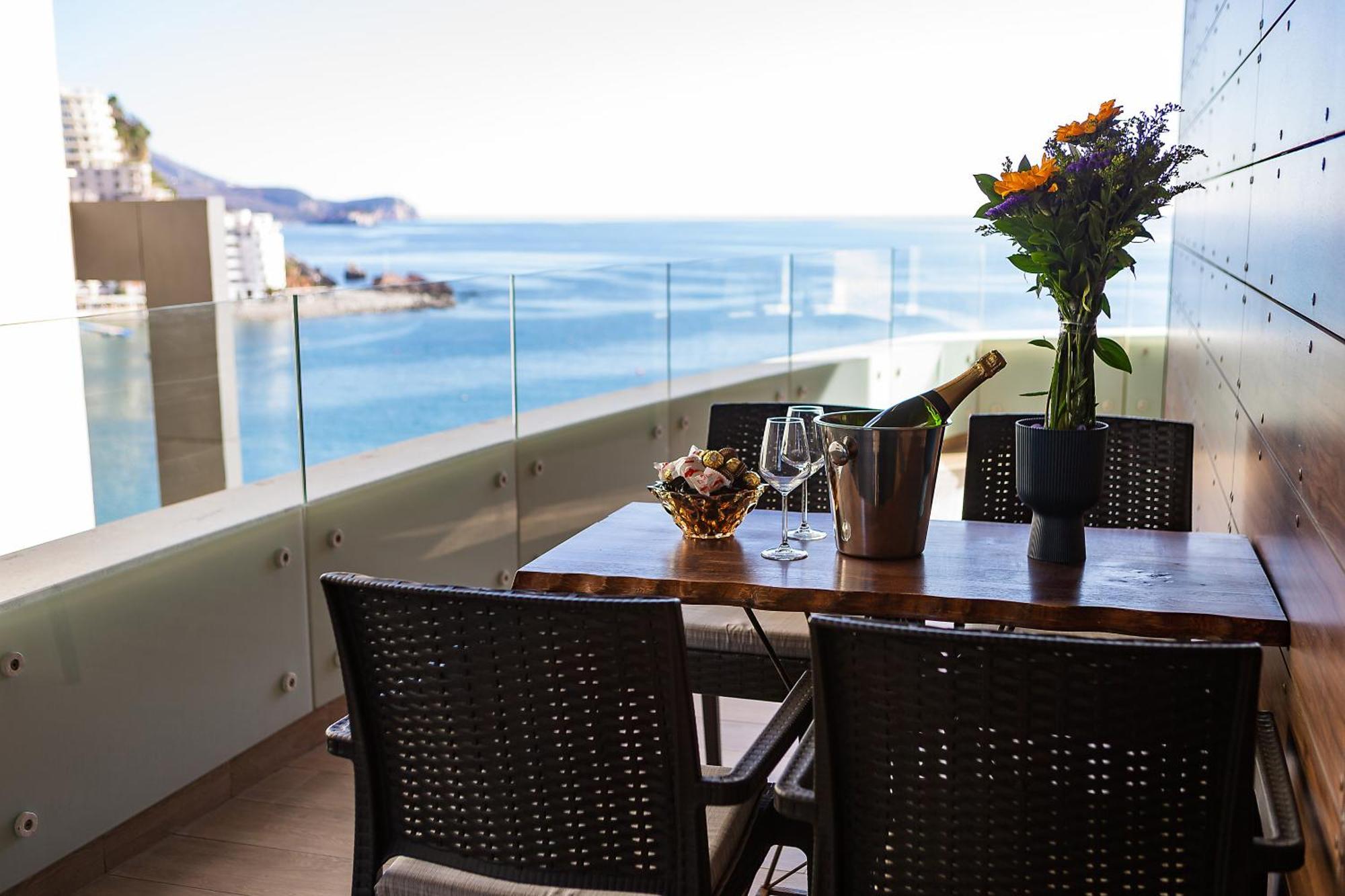 Maresia Boutique Suites Budva Buitenkant foto