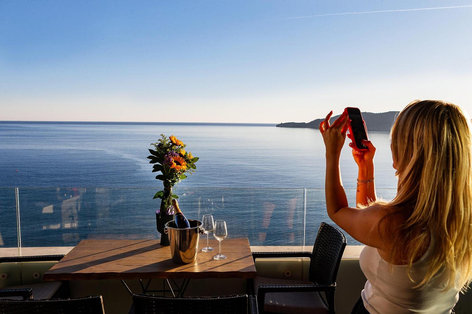 Maresia Boutique Suites Budva Buitenkant foto